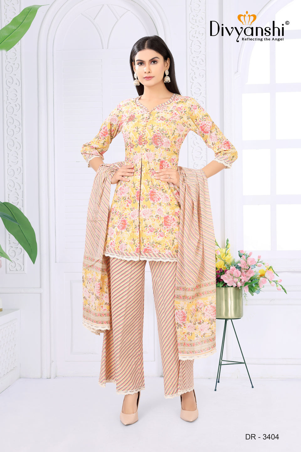 Designer Short Top with Straight Fit pant and matching dupatta (DR3404)