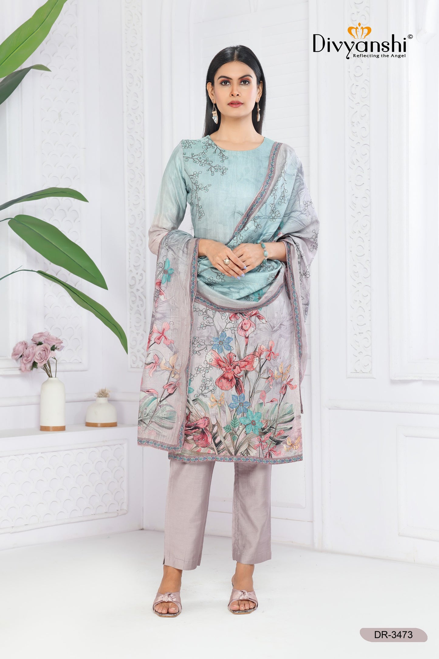 Classic Print Straight Fir Designer Kurti with detailed handwork comes with Matching Bottom and Dupatta (DR3473A)