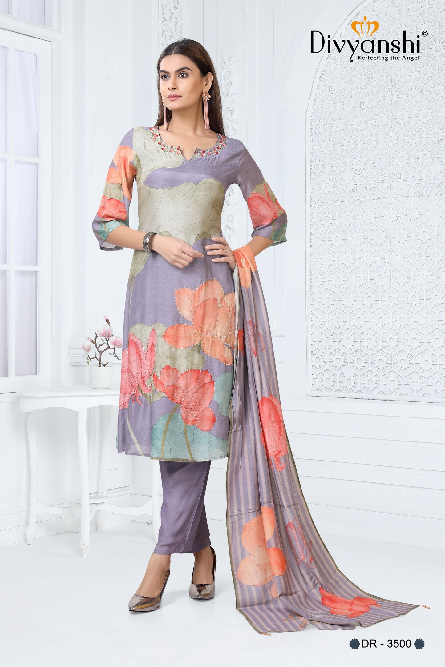 Straight Fit Designer Kurti in natural Crape Fabric to Feel Rich and Comfort comes along with matching Pant and Dupatta (DR3500)