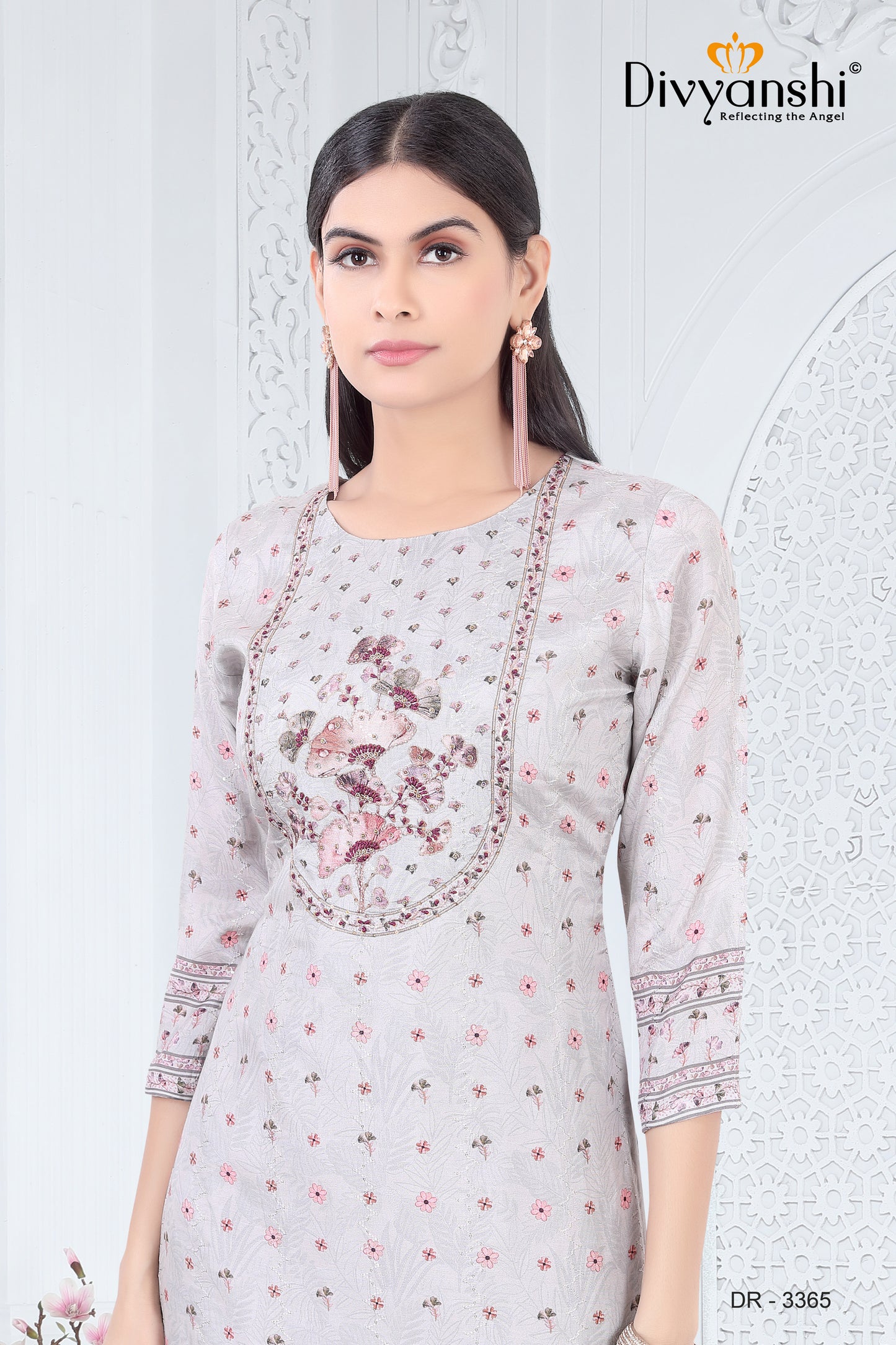 Straight Fit Designer Kurti with matching pant and dupatta (DR3365)